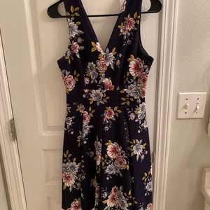 Cute Homecoming Dress (L)